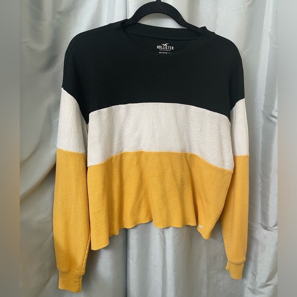 Hollister size small Colorblock Black and Yellow Long Sleeve Shirt
